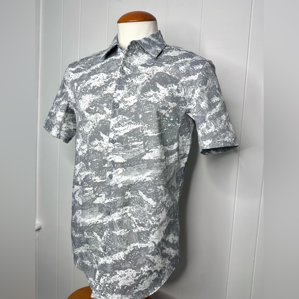 Lululemon Mens Airing Easy Short Sleeve Shirt - Picture 9 of 12